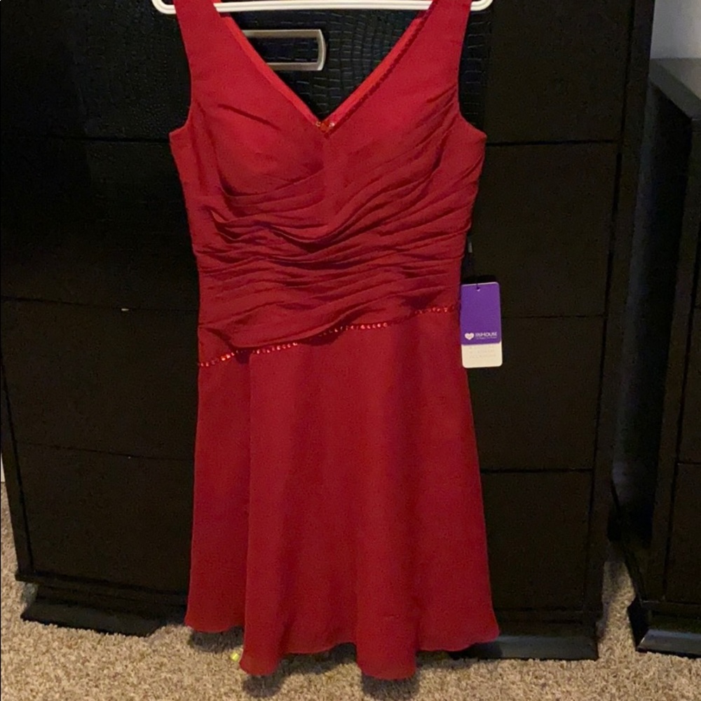Red A-line chiffon dress